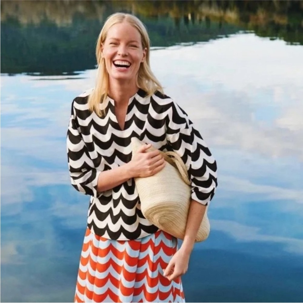 Marimekko Black and White Wave Pattern Blouse